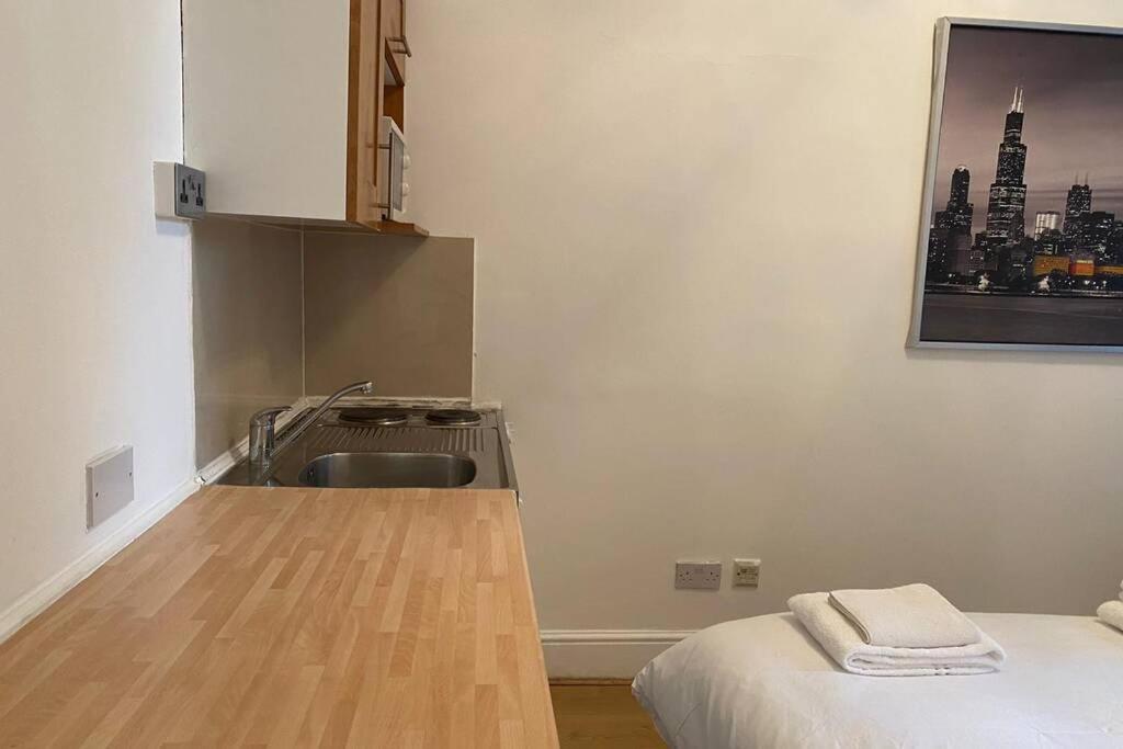 F6-Comfy Ground Flr Studio Fits 4- Near Paddington London Bagian luar foto